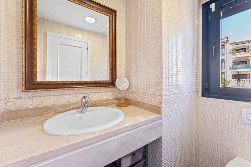 3 sypialnia Apartament na sprzedaż w Santa Ponsa z basenem garażem - 990 000 € (Ref: 8781161)