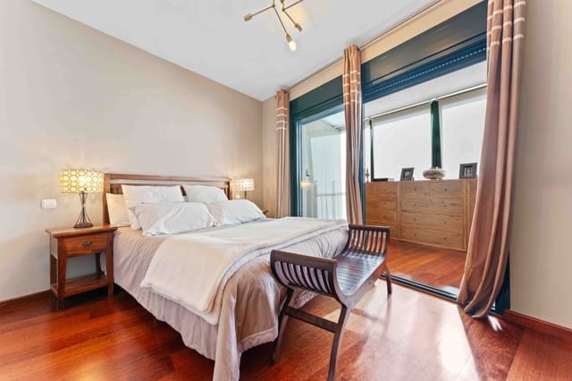 3 sypialnia Apartament na sprzedaż w Santa Ponsa, Calvià z basenem garażem - 990 000 € (Ref: 8781161)