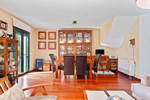 3 sypialnia Apartament na sprzedaż w Santa Ponsa, Calvià z basenem garażem - 990 000 € (Ref: 8781161)