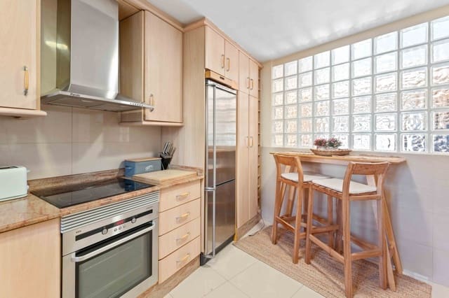 3 sypialnia Apartament na sprzedaż w Santa Ponsa, Calvià z basenem garażem - 990 000 € (Ref: 8781161)