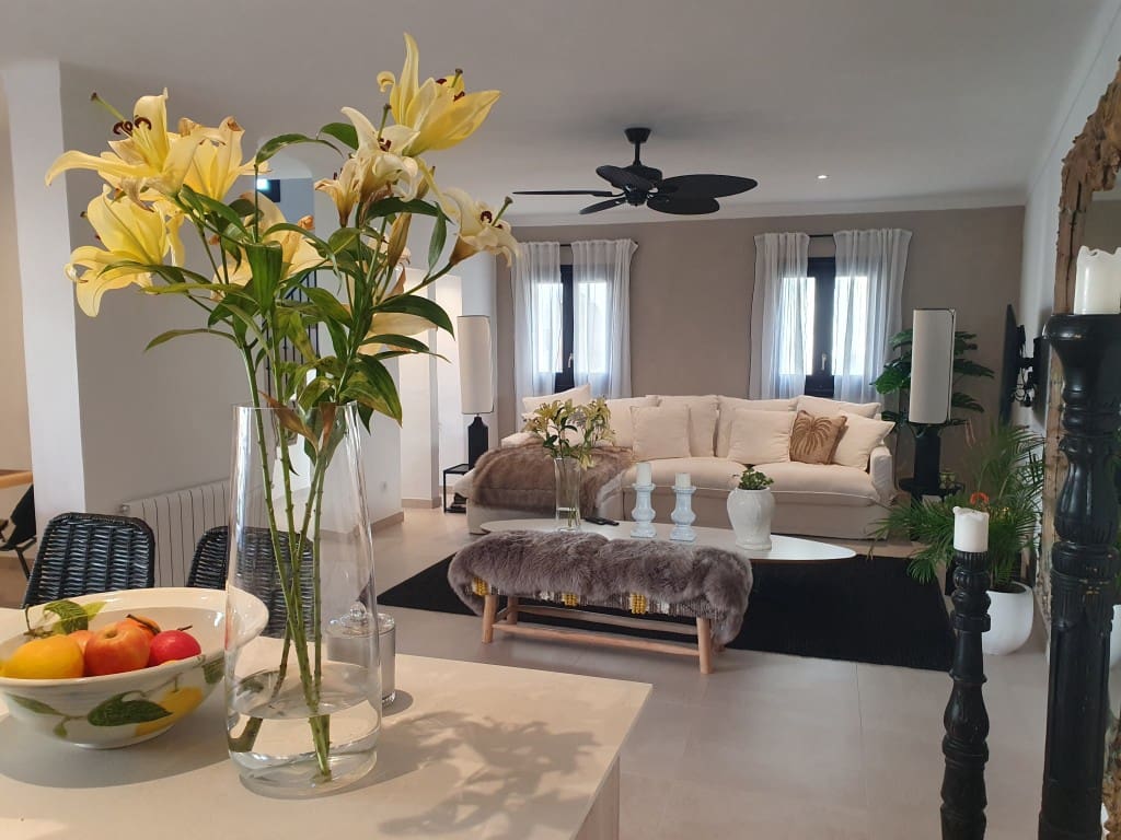 3 soveværelse Byhus til salg i L'Arraco / S'Arraco - € 890.000 (Ref: 8985636)