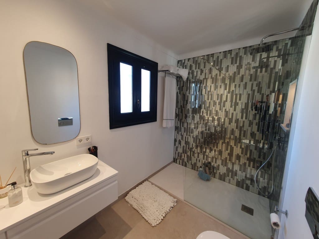 3 soveværelse Byhus til salg i L'Arraco / S'Arraco - € 890.000 (Ref: 8985636)