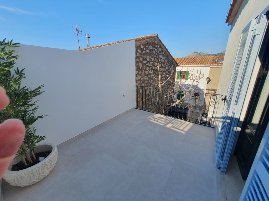 3 soveværelse Byhus til salg i L'Arraco / S'Arraco - € 890.000 (Ref: 8985636)