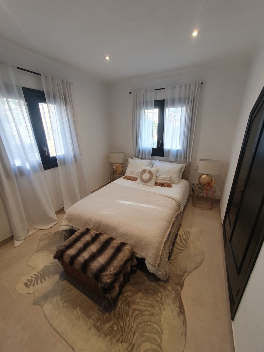 3 soveværelse Byhus til salg i L'Arraco / S'Arraco - € 890.000 (Ref: 8985636)