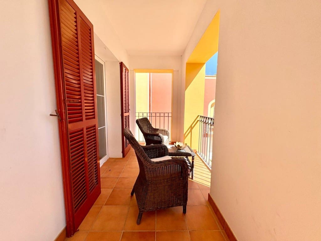 3 bedroom Apartment for sale in Santa Ponsa with pool garage - € 850,000 (Ref: 8993709)