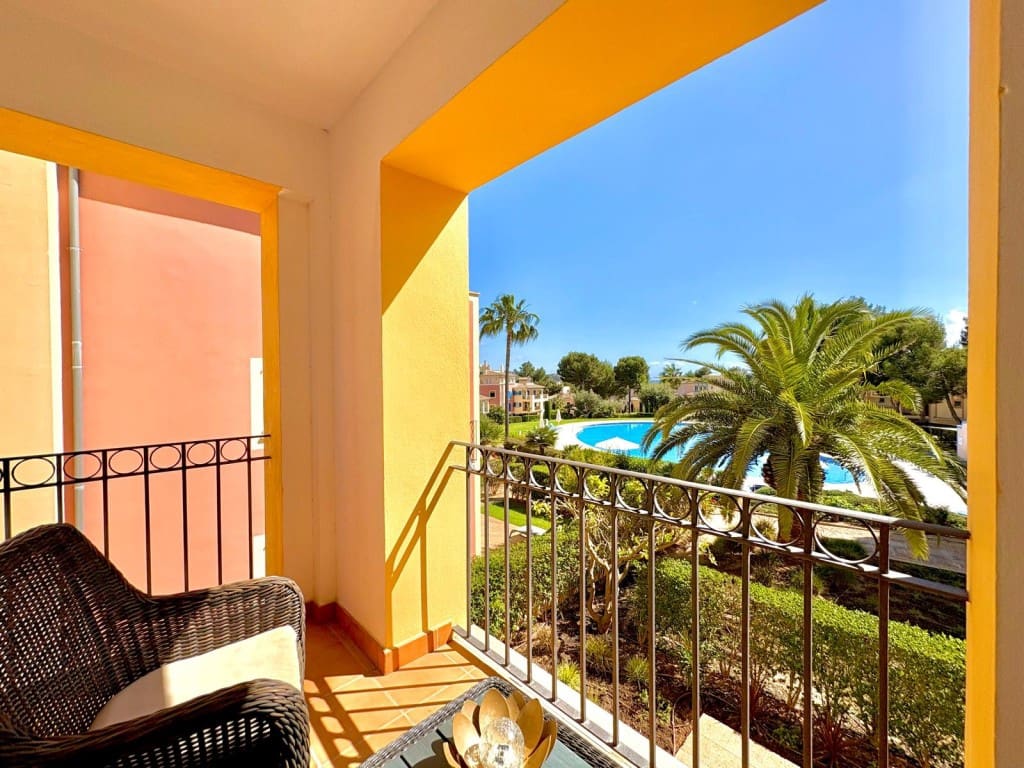 3 bedroom Apartment for sale in Santa Ponsa with pool garage - € 850,000 (Ref: 8993709)