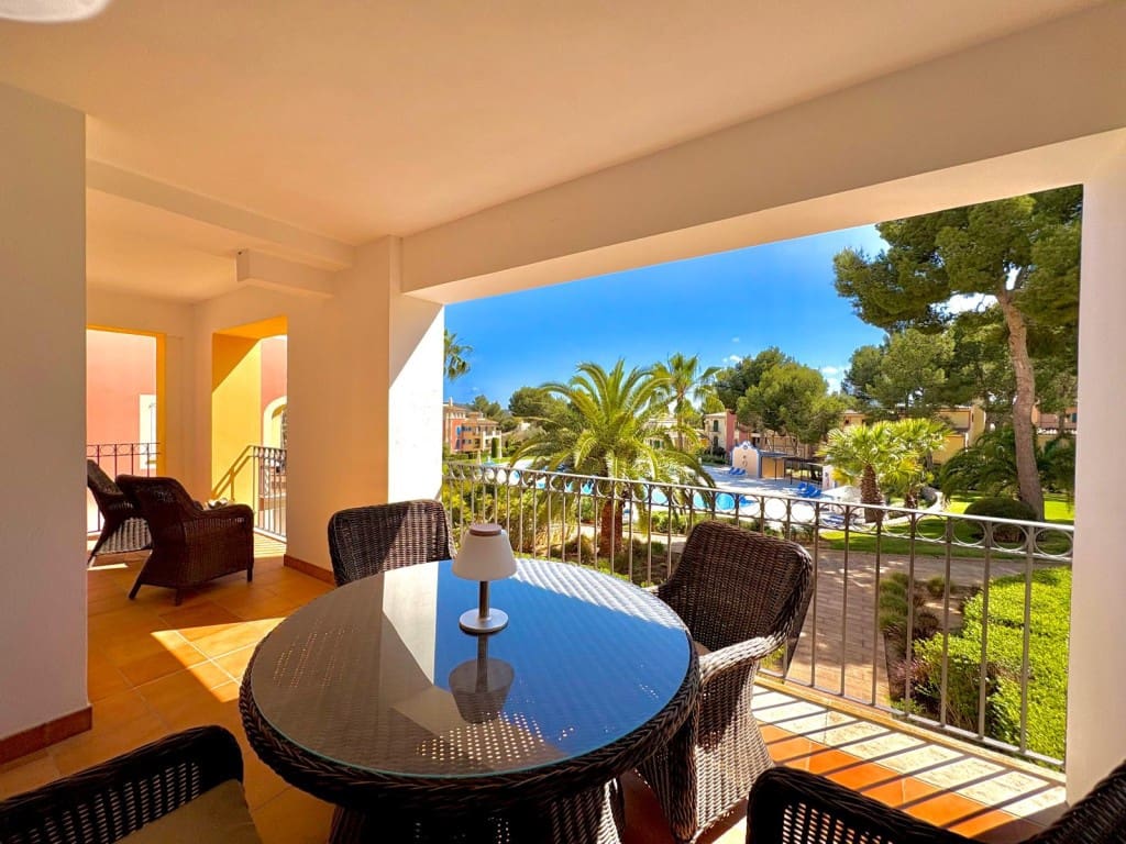 3 bedroom Apartment for sale in Santa Ponsa with pool garage - € 850,000 (Ref: 8993709)