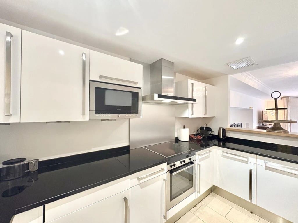 5 soveværelse Lejlighed til salg i Santa Ponsa med swimmingpool - € 1.350.000 (Ref: 8998448)