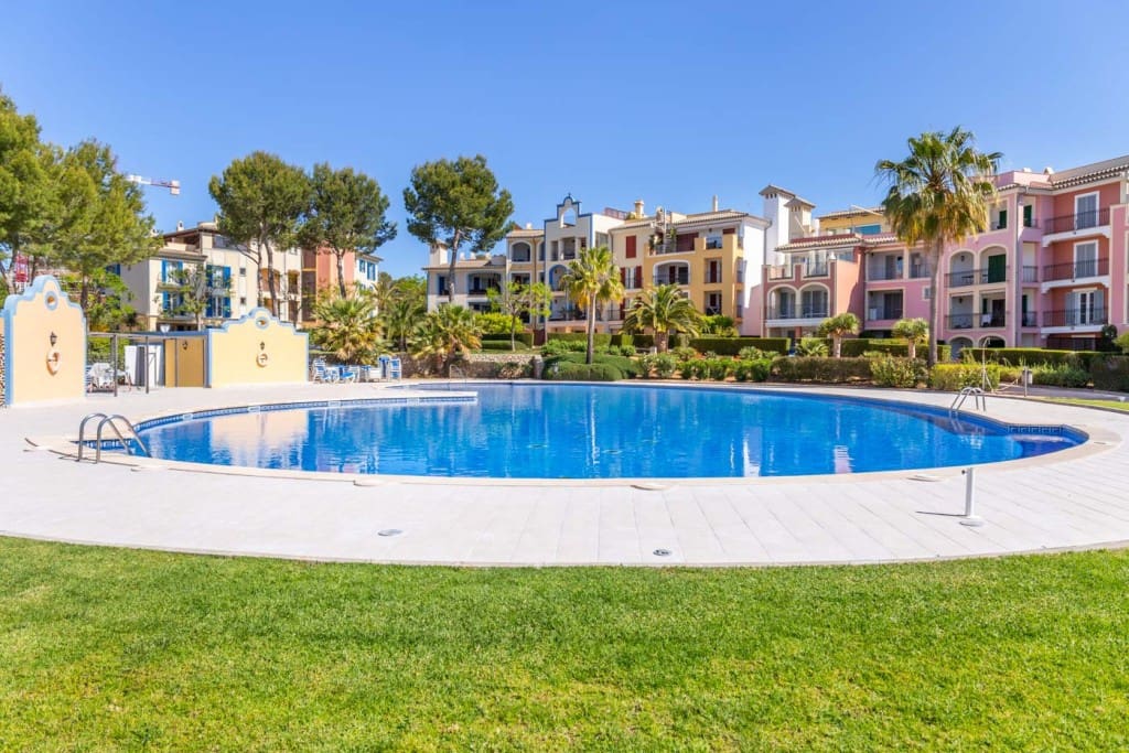 5 soveværelse Lejlighed til salg i Santa Ponsa med swimmingpool - € 1.350.000 (Ref: 8998448)