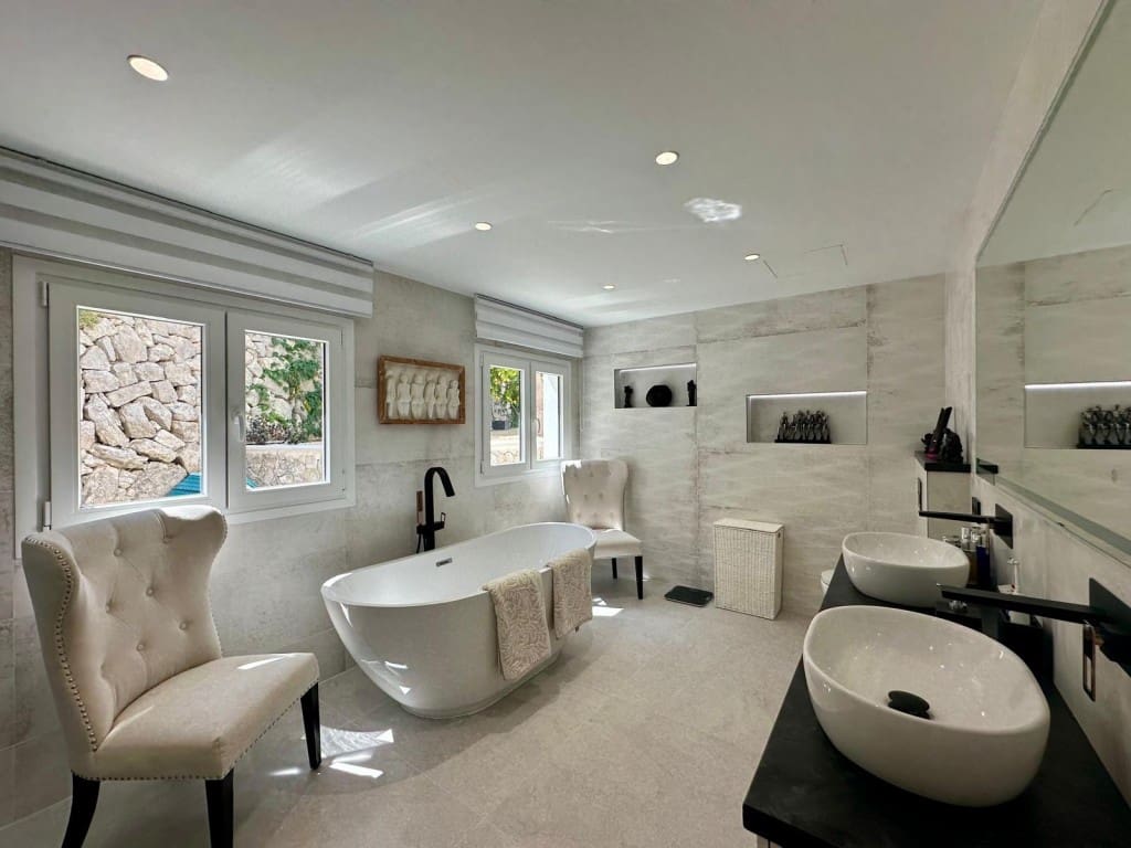 5 soveværelse Villa til salg i Es Capdella med swimmingpool - € 2.395.000 (Ref: 9042056)