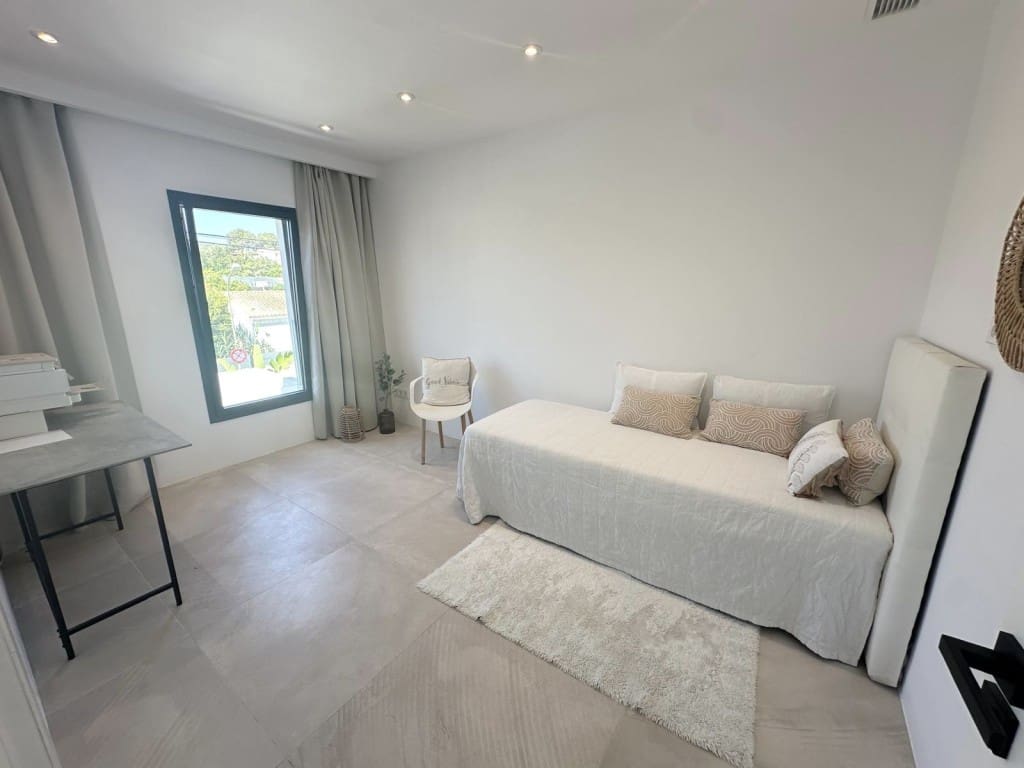 4 soveværelse Villa til salg i Palmanova med swimmingpool garage - € 2.300.000 (Ref: 9050847)