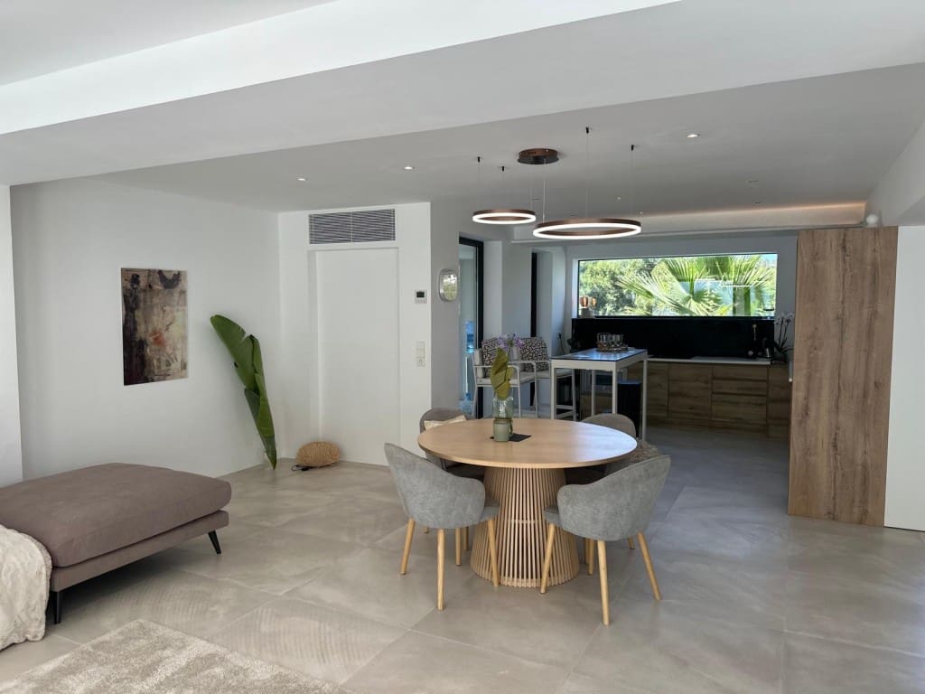 4 soveværelse Villa til salg i Palmanova med swimmingpool garage - € 2.300.000 (Ref: 9050847)