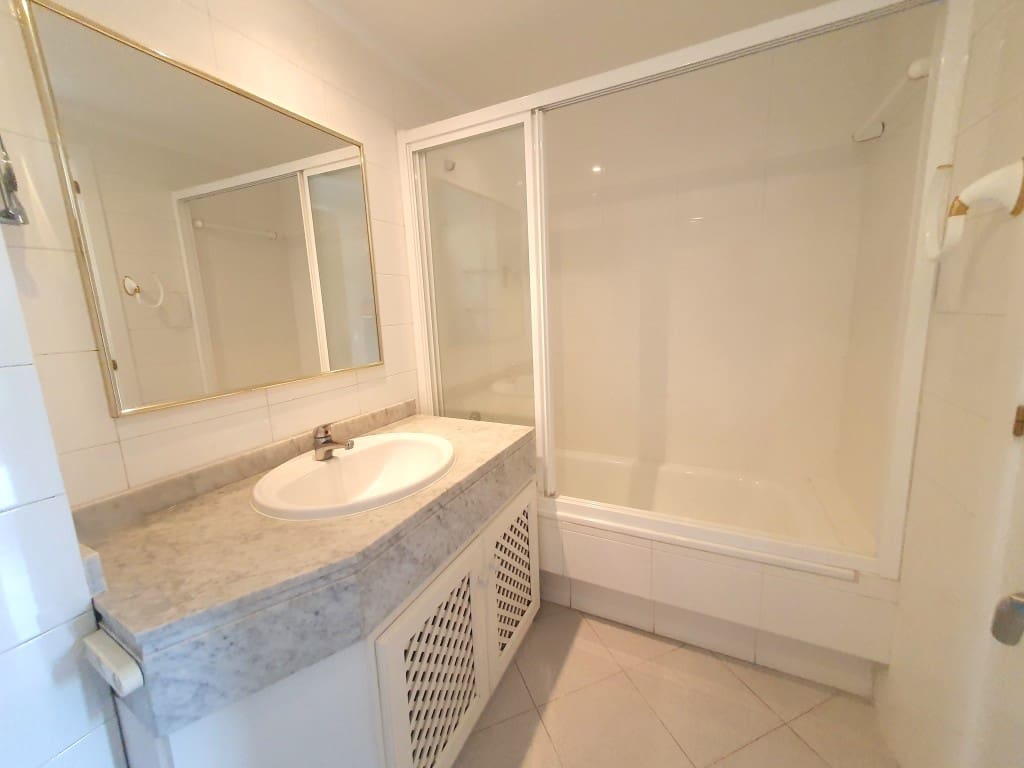 2 sypialnia Apartament na sprzedaż w Santa Ponsa z basenem garażem - 470 000 € (Ref: 9062186)