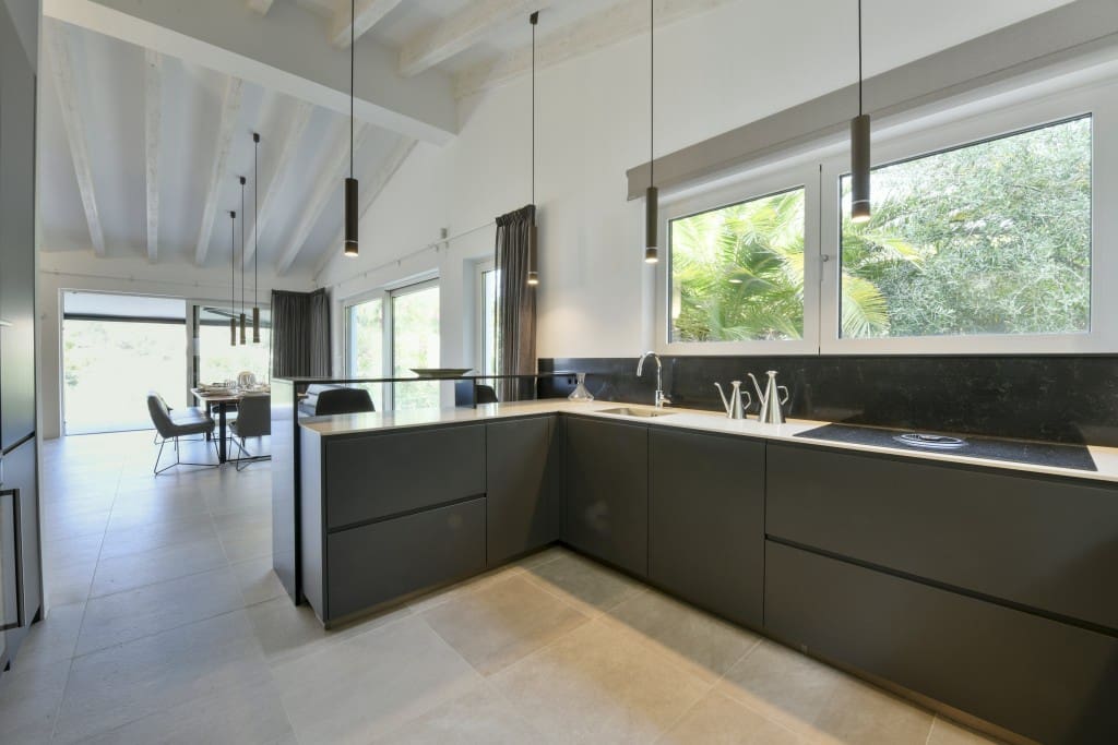 6 sypialnia Willa na sprzedaż w Puerto de Andratx z basenem garażem - 6 500 000 € (Ref: 9074915)