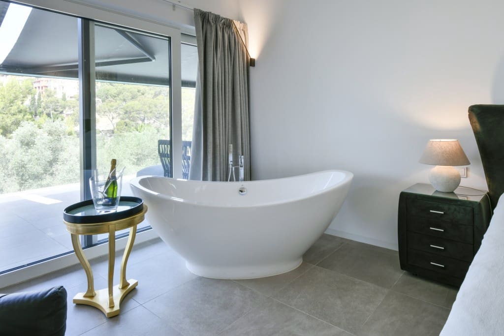 6 sypialnia Willa na sprzedaż w Puerto de Andratx z basenem garażem - 6 500 000 € (Ref: 9074915)