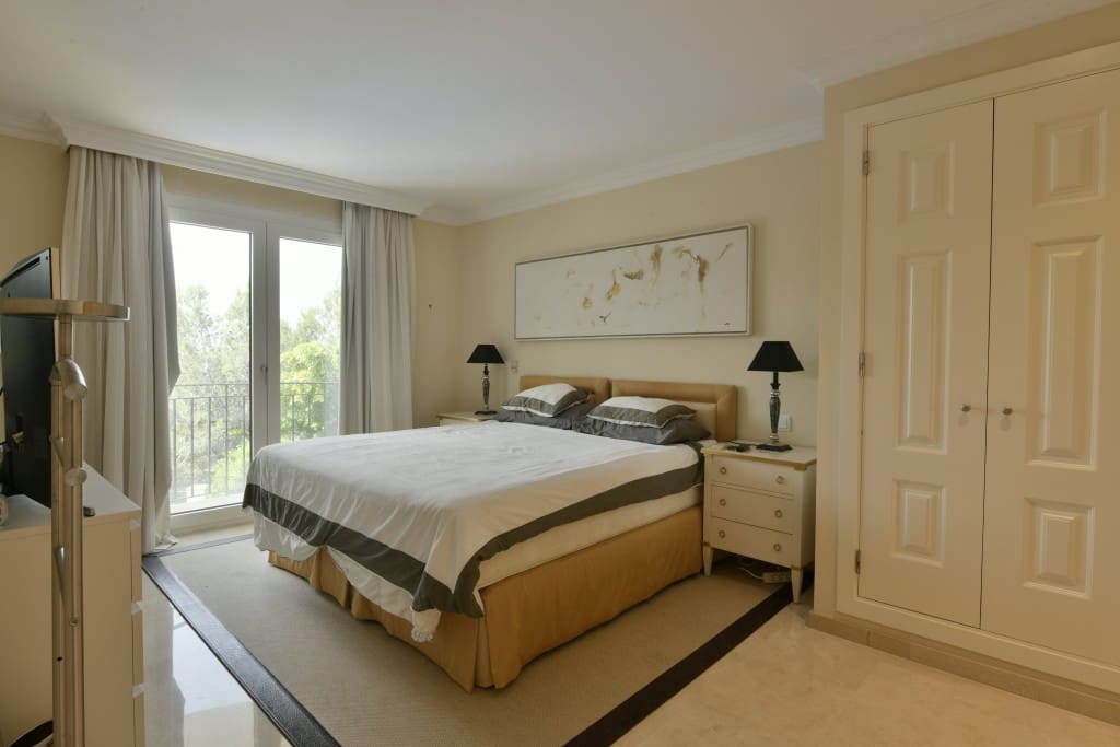 4 bedroom Villa for sale in Puerto de Andratx with pool garage - € 3,900,000 (Ref: 9074916)