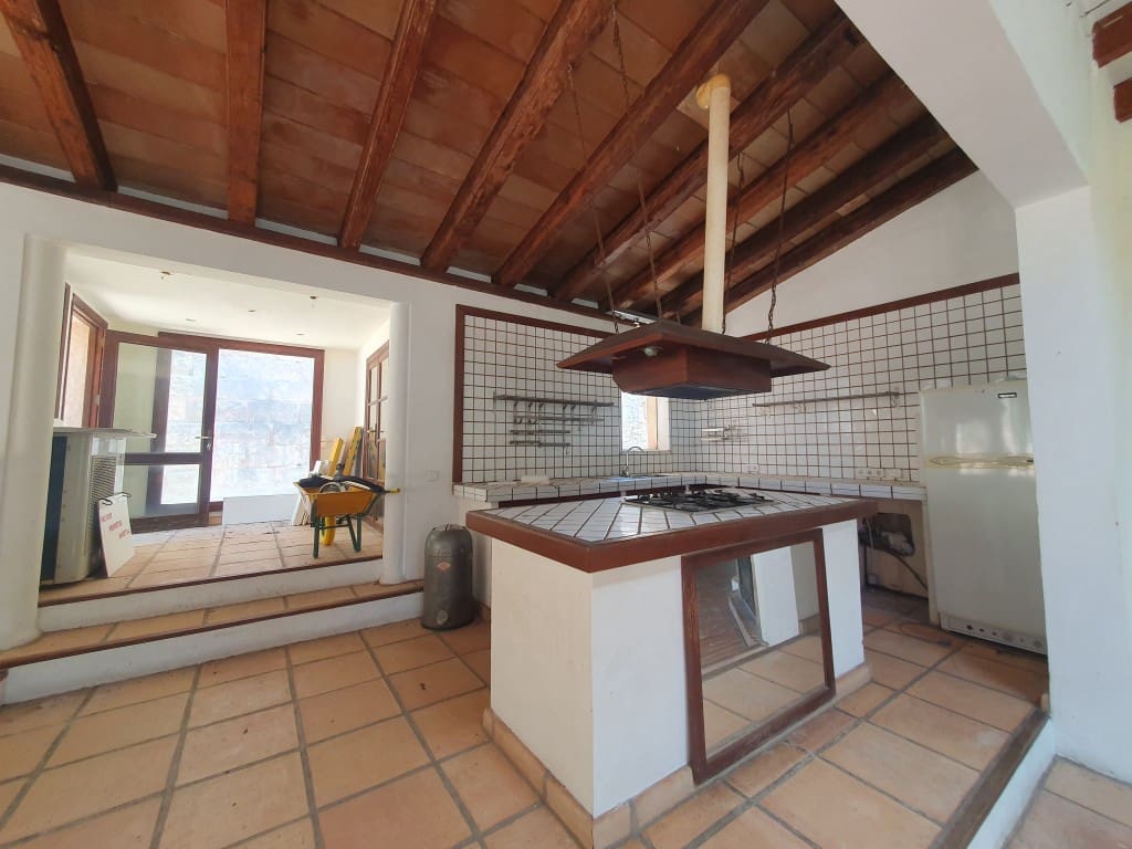 3 soveværelse Finca/Landehus til salg i Andratx med swimmingpool - € 1.100.000 (Ref: 9074917)