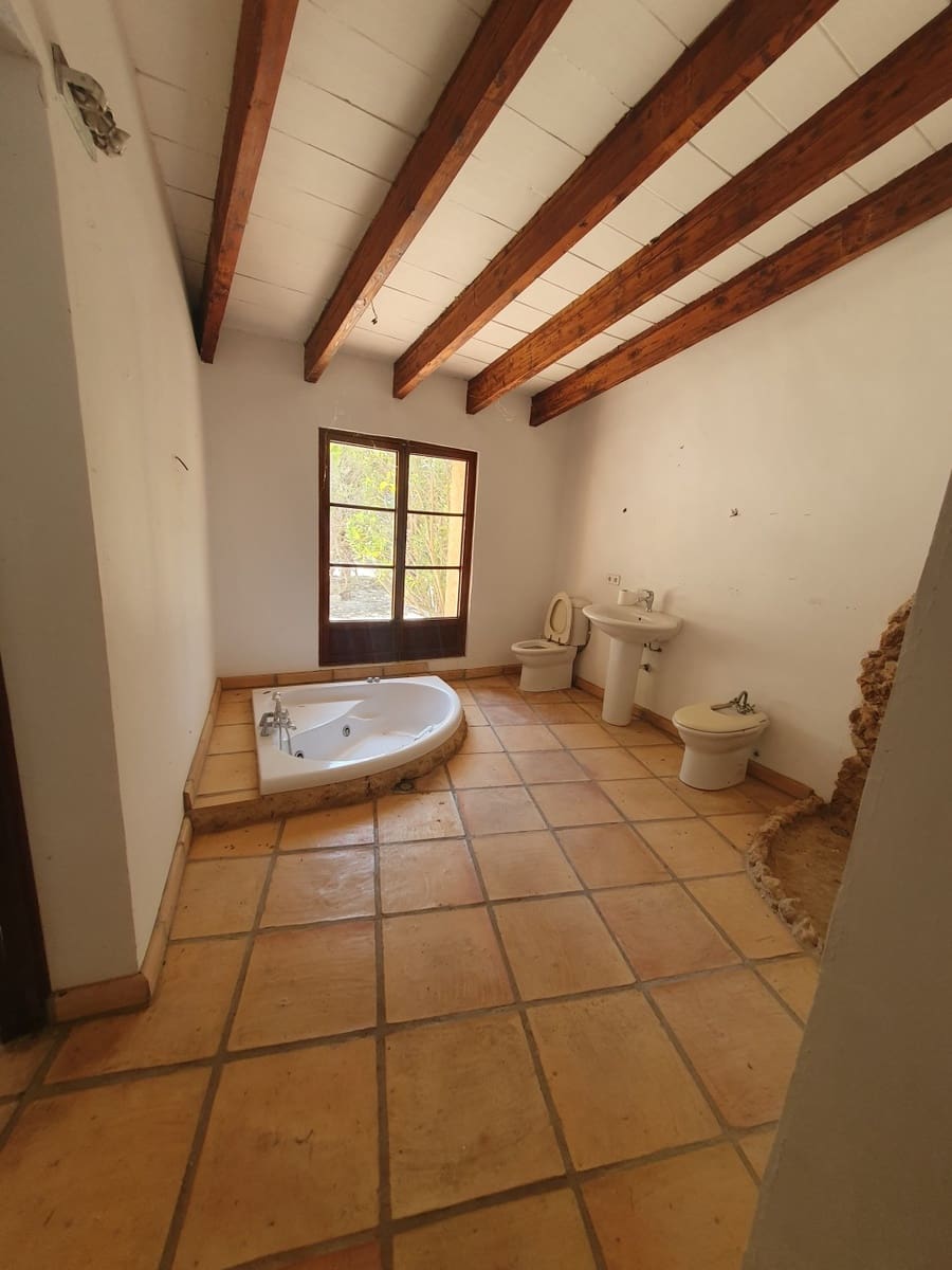 3 soveværelse Finca/Landehus til salg i Andratx med swimmingpool - € 1.100.000 (Ref: 9074917)