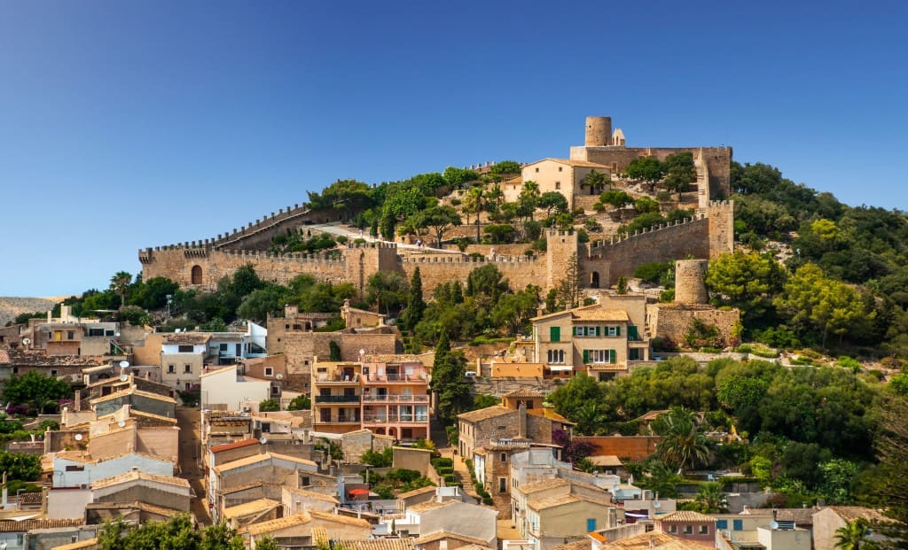 2 bedroom Apartment for sale in Capdepera with pool garage - € 425,000 (Ref: 9115931)