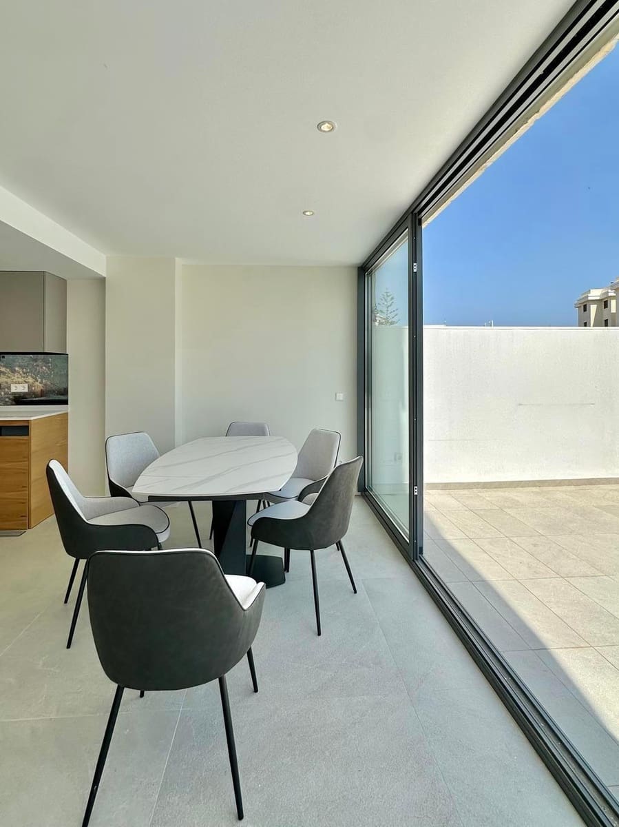 2 sypialnia Apartament na sprzedaż w Puerto Portals z basenem garażem - 1 065 000 € (Ref: 9132192)