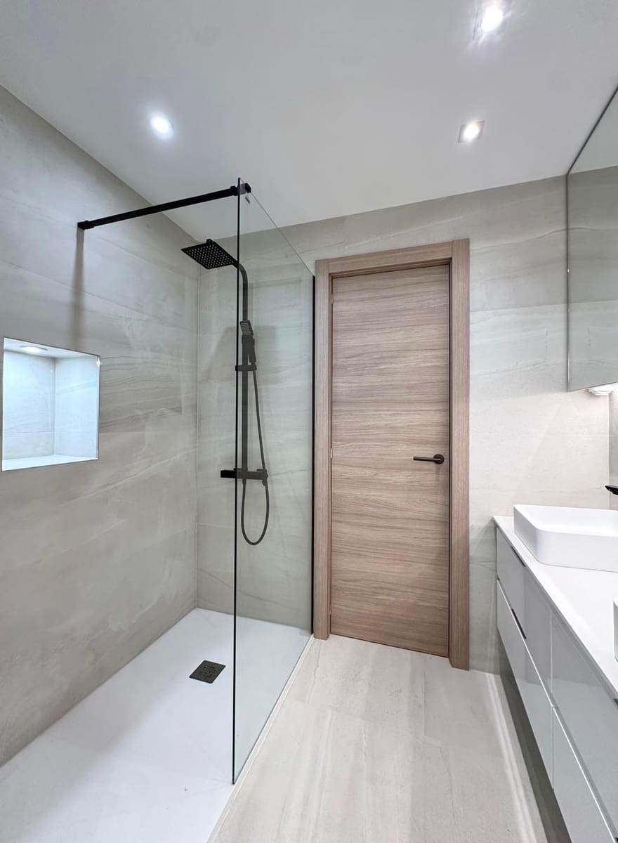 2 sypialnia Apartament na sprzedaż w Puerto Portals z basenem garażem - 1 065 000 € (Ref: 9132192)