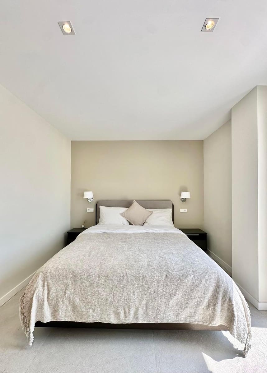 2 sypialnia Apartament na sprzedaż w Puerto Portals z basenem garażem - 1 065 000 € (Ref: 9132192)