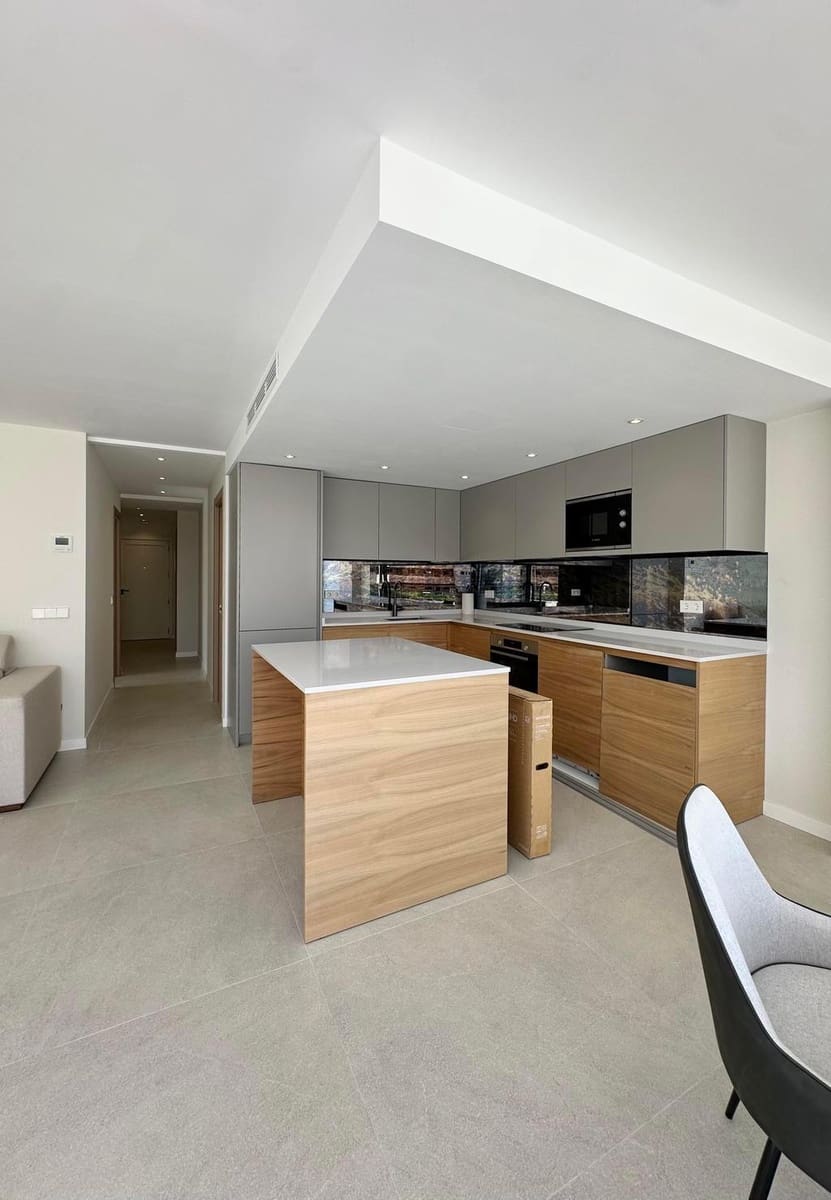 2 sypialnia Apartament na sprzedaż w Puerto Portals z basenem garażem - 1 065 000 € (Ref: 9132192)