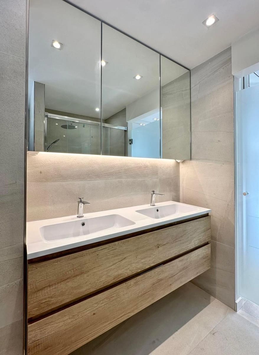 2 sypialnia Apartament na sprzedaż w Puerto Portals z basenem garażem - 1 065 000 € (Ref: 9132192)