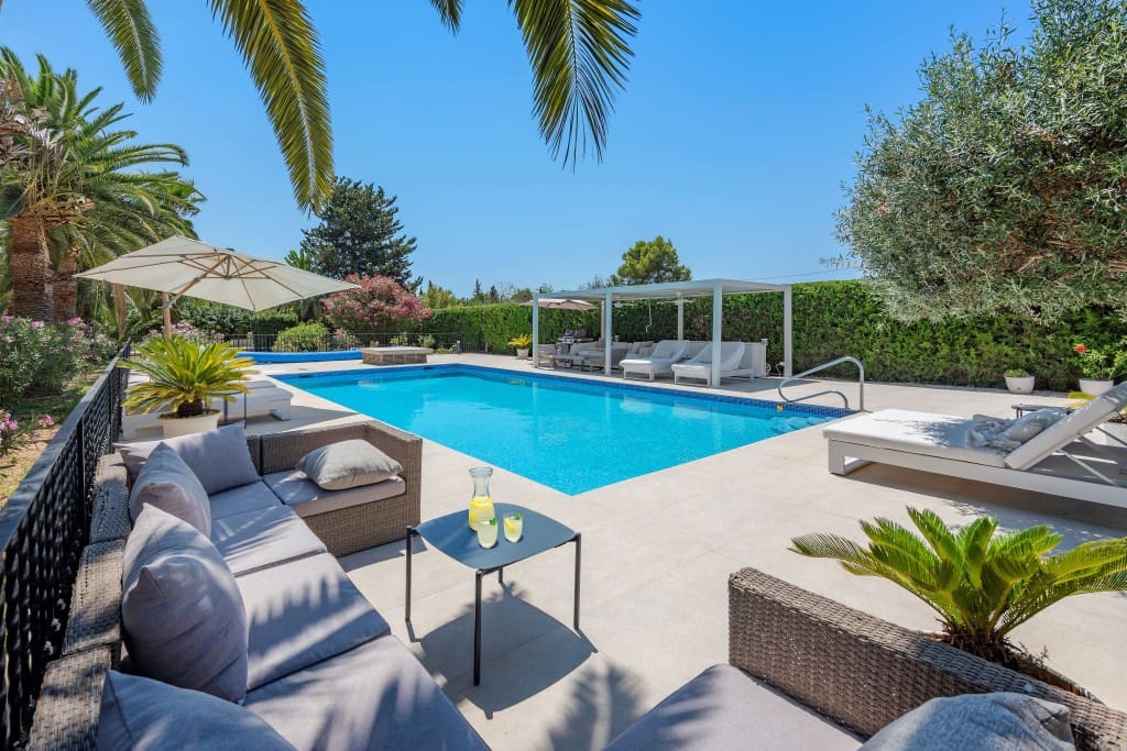 8 soveværelse Finca/Landehus til salg i Binissalem med swimmingpool - € 3.900.000 (Ref: 9148988)