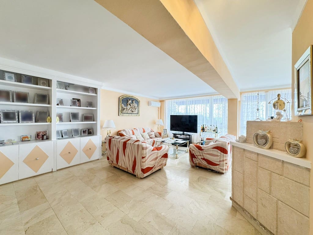 4 chambre Penthouse à vendre à Palmanova avec garage - 750 000 € (Ref: 9246473)