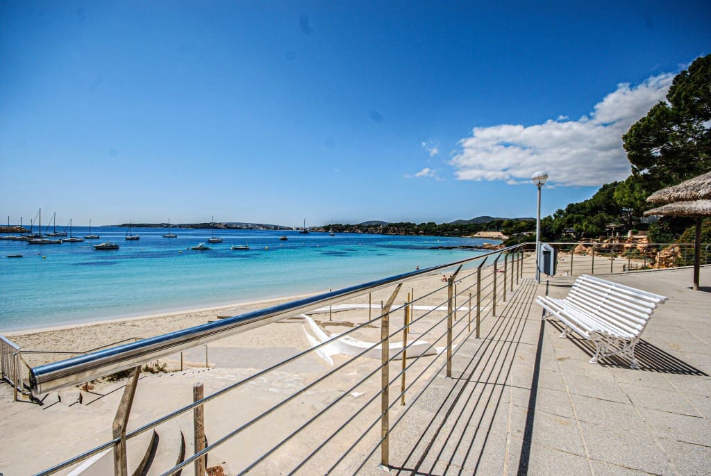 1 bedroom Apartment for sale in Puerto Portals with pool - € 464,950 (Ref: 9269275)