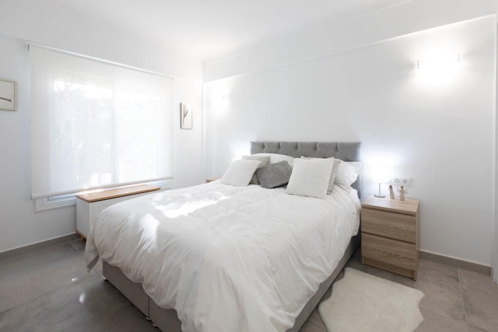 2 bedroom Apartment for sale in Santa Ponsa with garage - € 599,000 (Ref: 9310584)