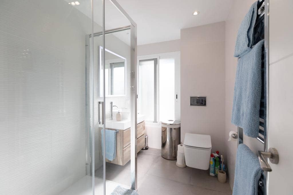 2 bedroom Apartment for sale in Santa Ponsa with garage - € 599,000 (Ref: 9310584)