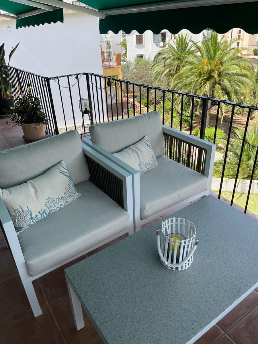 2 bedroom Apartment for sale in Santa Ponsa with garage - € 599,000 (Ref: 9310584)