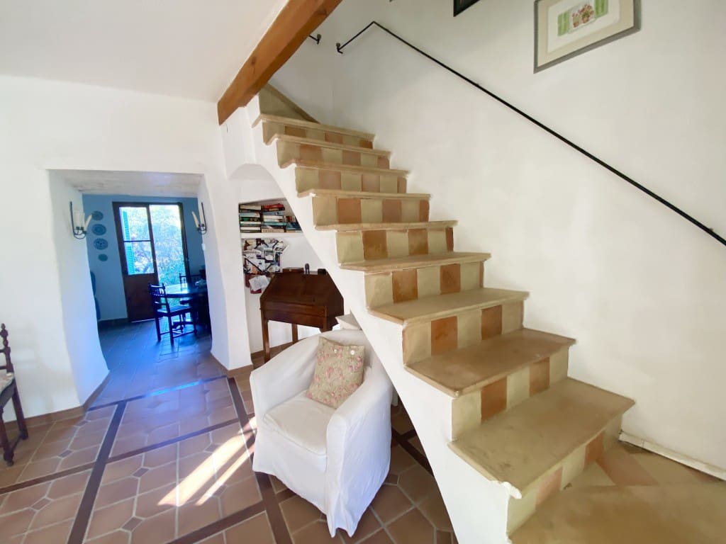 3 sypialnia Finka/Dom wiejski na sprzedaż w L'Arraco / S'Arraco z basenem garażem - 1 800 000 € (Ref: 9340847)