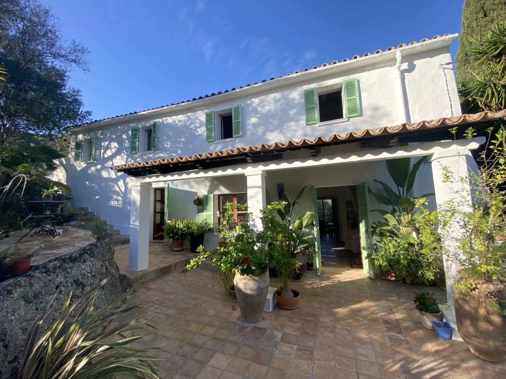 3 sypialnia Finka/Dom wiejski na sprzedaż w L'Arraco / S'Arraco z basenem garażem - 1 800 000 € (Ref: 9340847)