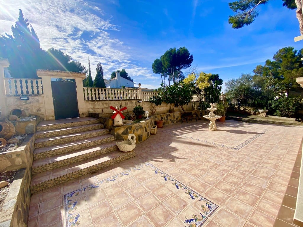 5 bedroom Villa for rent in Santa Ponsa with pool garage - € 7,000 (Ref: 9590719)