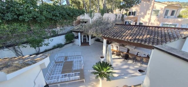 3 makuuhuone Huvila myytävänä paikassa Genova, Palma de Mallorca mukana uima-altaan 
autotalli - 2 300 000 € (Ref: 9594659)