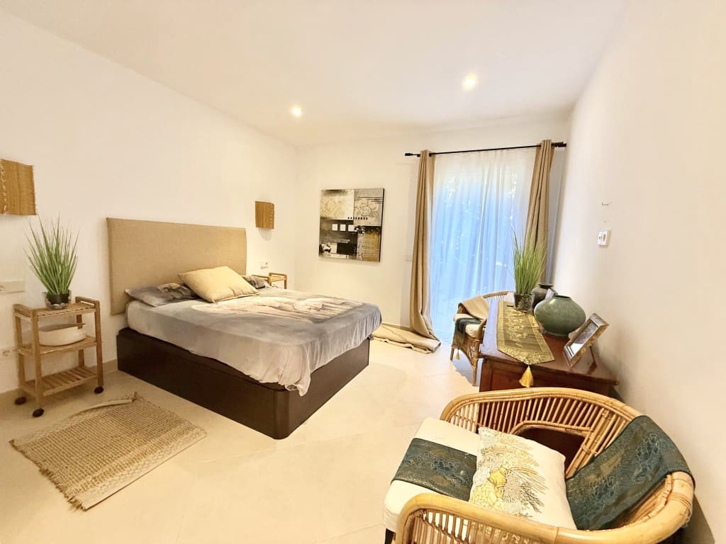 5 makuuhuone Huvila myytävänä paikassa El Toro / Port Adriano mukana uima-altaan 
autotalli - 2 100 000 € (Ref: 9598682)