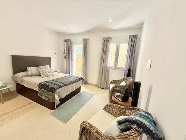 5 makuuhuone Huvila myytävänä paikassa El Toro / Port Adriano, Calvià mukana uima-altaan 
autotalli - 2 100 000 € (Ref: 9598682)