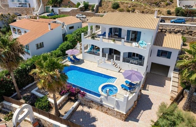 5 soverom Villa til salgs i Port d'Addaia, Es Mercadal med svømmebasseng garasje - € 1 500 000 (Ref: 9607206)