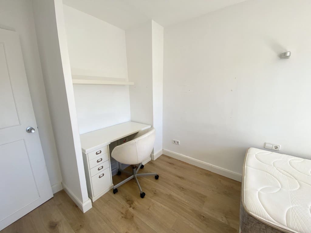 3 bedroom Apartment for rent in Cas Catala with pool garage - € 3,800 (Ref: 9629633)