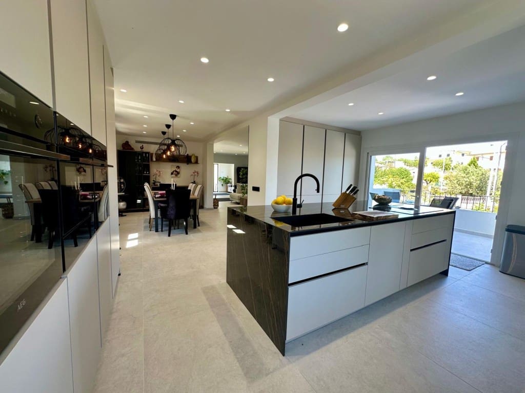 Chalet de 5 habitaciones en Es Capdella en venta con piscina - 2.395.000 € (Ref: 9636449)