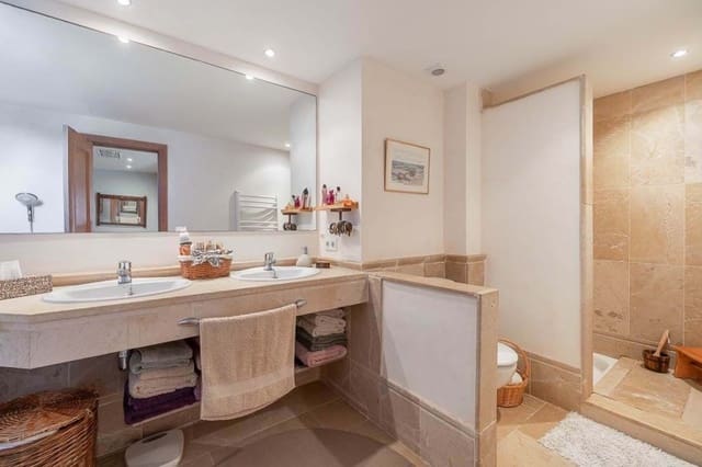 Ático de 3 habitaciones en Santa Ponsa, Calvià en venta con piscina garaje - 1.640.000 € (Ref: 9676779)