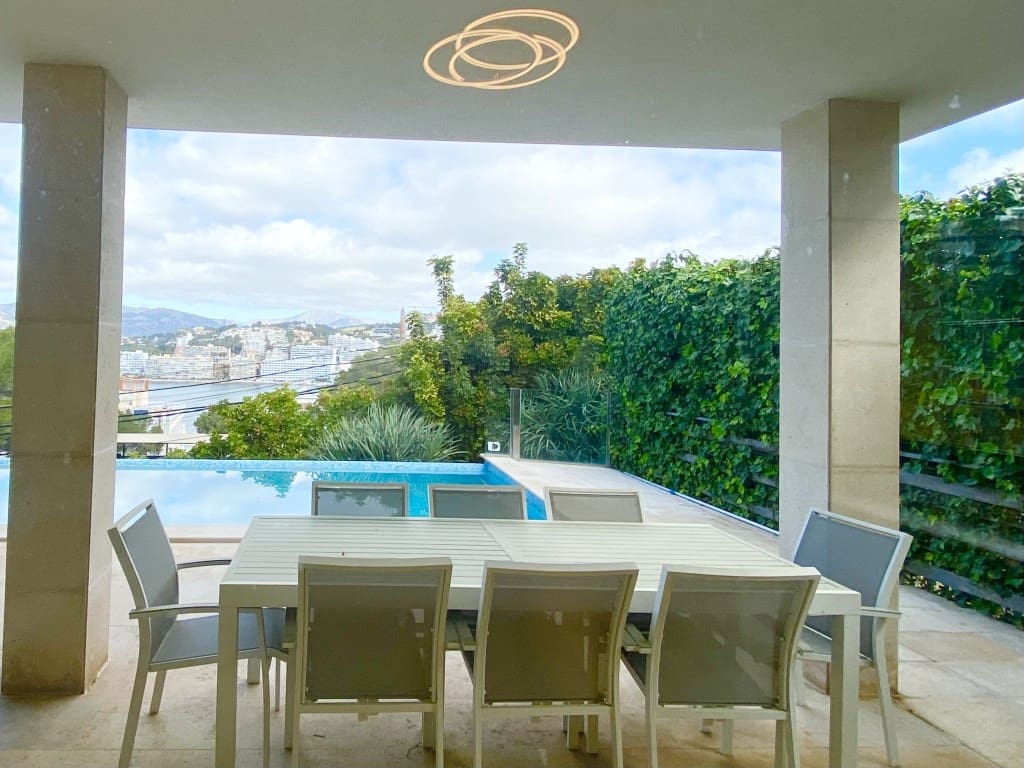 Chalet de 4 habitaciones en Santa Ponsa en venta con piscina - 3.000.000 € (Ref: 9679483)