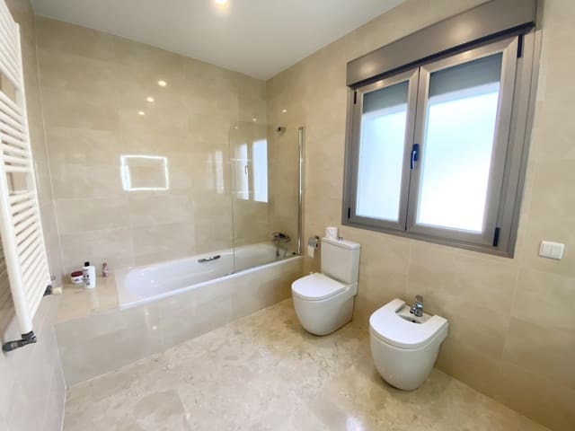 Chalet de 4 habitaciones en Santa Ponsa, Calvià en venta con piscina - 3.000.000 € (Ref: 9679483)