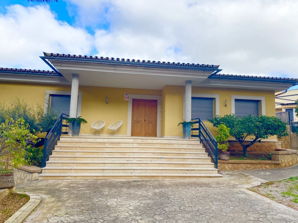 Chalet de 4 habitaciones en Santa Ponsa en venta con piscina - 3.000.000 € (Ref: 9679483)