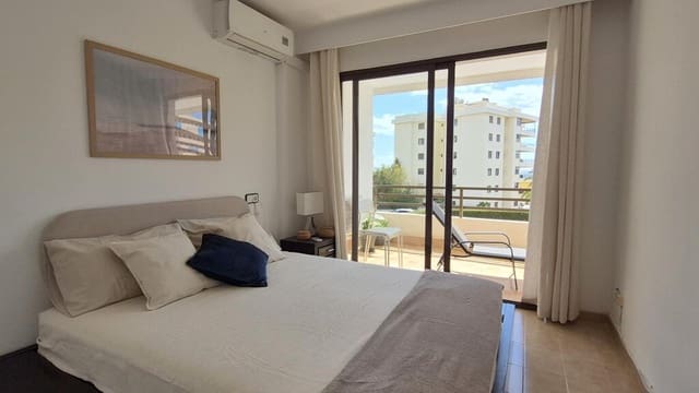 Apartamento de 2 habitaciones en Puerto Portals, Calvià en venta con piscina garaje - 765.000 € (Ref: 9770361)