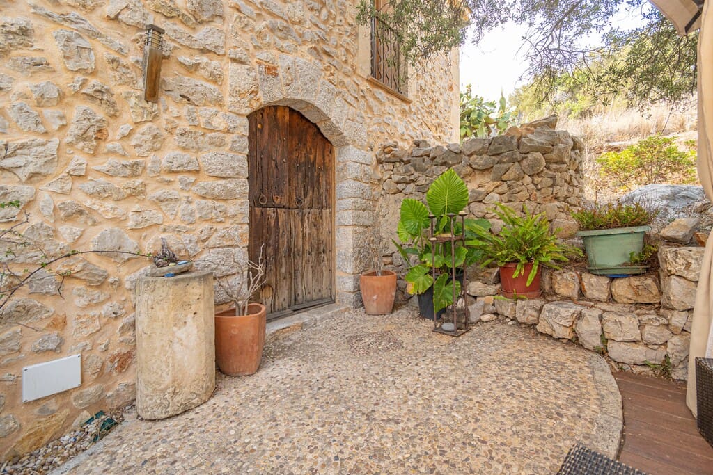 4 soveværelse Finca/Landehus til salg i Calvia med swimmingpool - € 1.500.000 (Ref: 9804082)