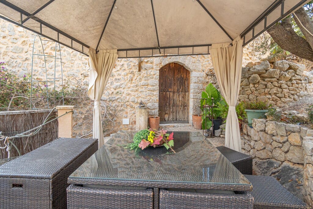 4 soveværelse Finca/Landehus til salg i Calvia med swimmingpool - € 1.500.000 (Ref: 9804082)